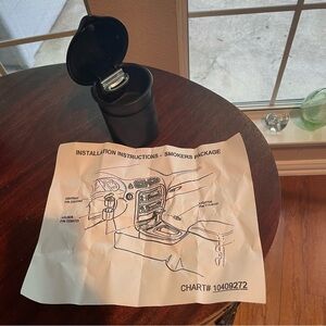 Genuine GM CIGARETTE LIGHTER SMOKING Ashtray package part chart # 10409272 New